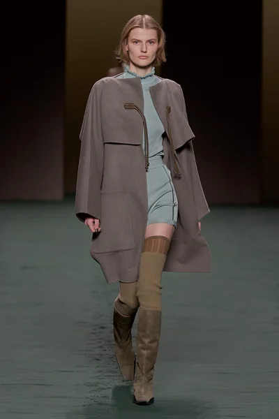Look 35